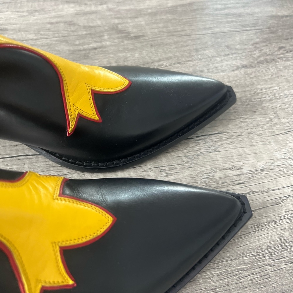 Miu Miu Black and Yellow Pointed Leather cowboy boots - Picture 6 of 7